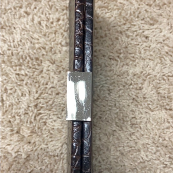 Chocolate brown alligator clutch - Picture 2 of 7